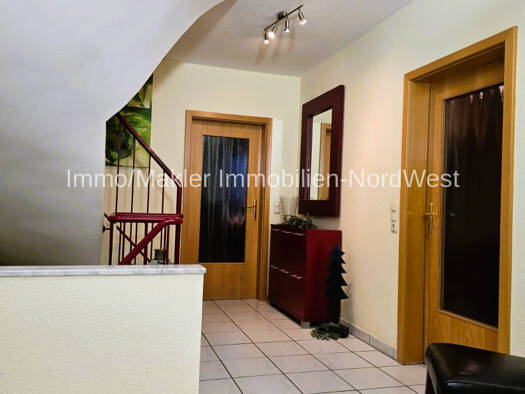 Einfamilienhaus zum Kauf 479.000 € 8 Zimmer 210 m² 1.392 m² Grundstück frei ab sofort Von-Röntgen-Straße 43 Wittmund 26409