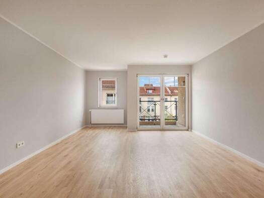 Wohnung zur Miete 995 € 2 Zimmer 58 m² 2. Geschoss frei ab sofort Am Markt 13 Velten 16727