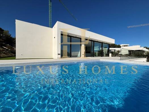 Villa zum Kauf - Erstbezug provisionsfrei als Kapitalanlage geeignet 1.100.000 € 4 Zimmer 141 m² 858 m² Grundstück Orihuela 03189