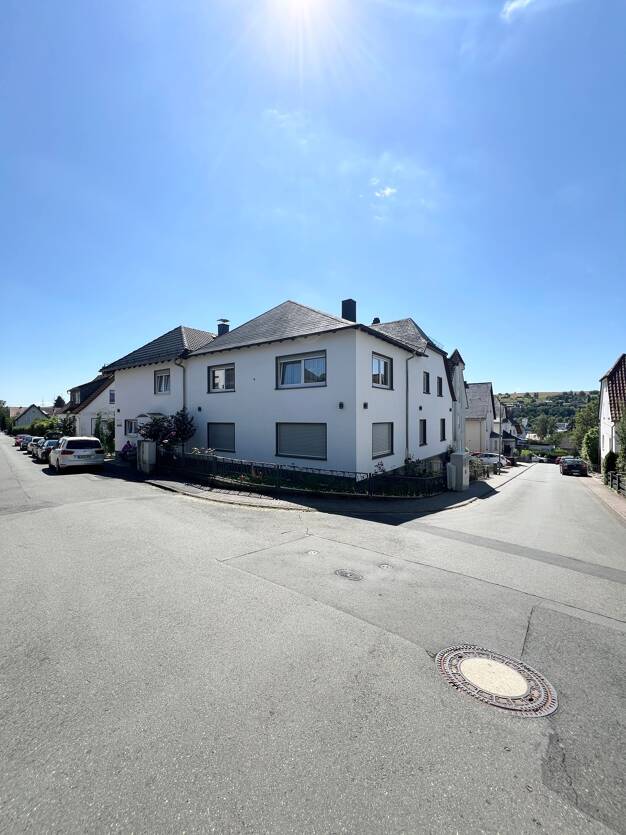 Wohnung zum Kauf 420.000 € 7 Zimmer 189,5 m² 2. Geschoss Friedenstraße 8 Werdorf Aßlar 35614