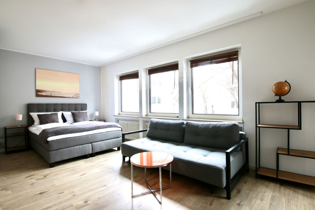 Wohnung zur Miete Wohnen auf Zeit 2.180 € 1 Zimmer 36 m²<br/>Wohnfläche 01.10.2024<br/>Verfügbarkeit Pantaleonswall Altstadt - Süd Köln 50676