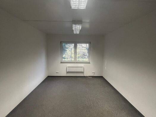 Bürofläche zur Miete provisionsfrei 100 € 22 m² Bürofläche Berliner Straße 5 Spremberg 03130