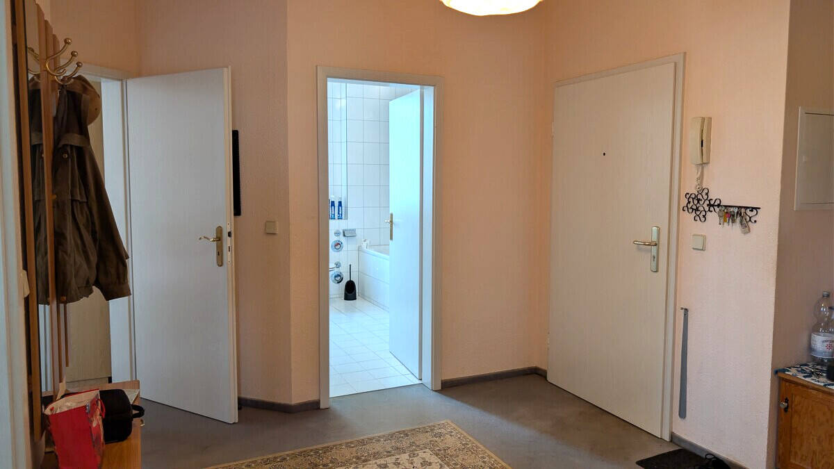 Immobilie in Gräfenhainichen - Vermietete Eigentumswohnung mit Stellplatz - nachhaltige Kapitalanlage in Gräfenhainichen - Bild 1