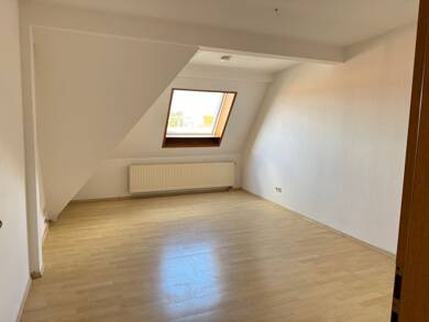 Wohnung zur Miete 630 € 3 Zimmer 62,3 m² Dachgeschoss, 5. Geschoss frei ab sofort Hegelstraße 4 Paulusviertel Halle 06114