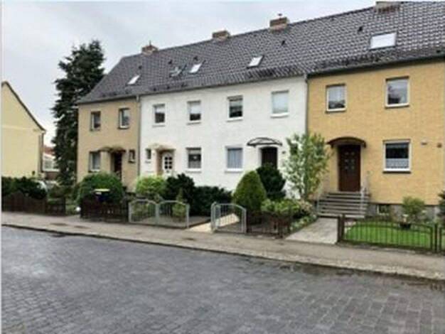 Reihenmittelhaus zum Kauf provisionsfrei 169.000 € 4 Zimmer 88,9 m² 244 m² Grundstück Vogelviertel Neubrandenburg 17034