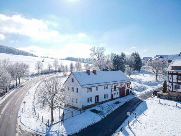 Einfamilienhaus zum Kauf 160.000 € 5 Zimmer 140 m² 2.480 m² Grundstück frei ab sofort Wölfterode 36205