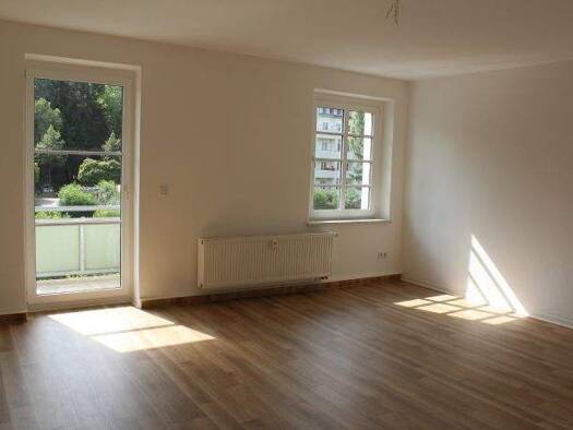 Wohnung zur Miete 343 € 2 Zimmer 66 m² 2. Geschoss frei ab sofort Thüringer Weg 18 Bernsdorf Chemnitz 09126