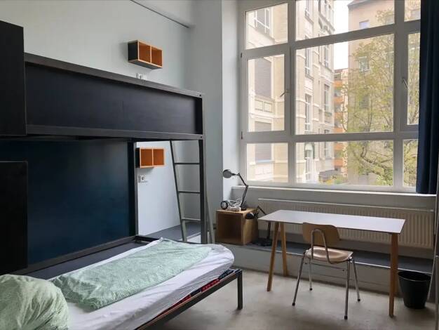 Studio zur Miete 560 € 1 Zimmer 15 m² 5. Geschoss frei ab 01.01.2026 Gneisenaustraße Kreuzberg Berlin 10961