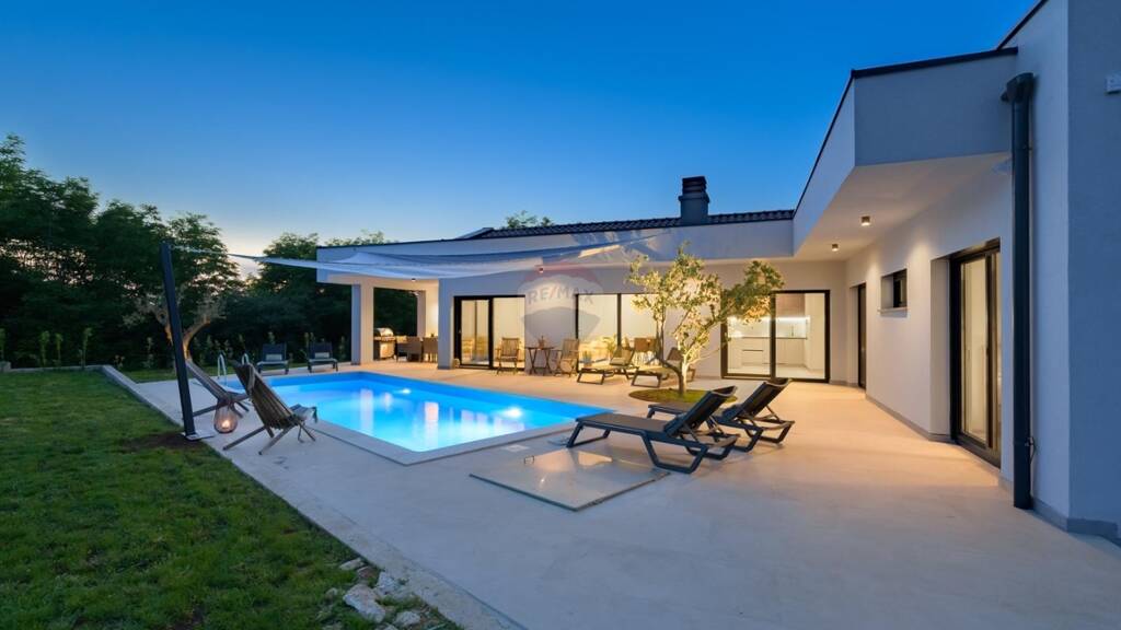 Bungalow zum Kauf - Erstbezug 690.000 € 5 Zimmer 139 m² 549 m² Grundstück Rovinj 52210