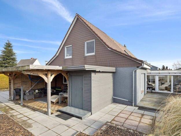 Einfamilienhaus zum Kauf provisionsfrei 409.000 € 7 Zimmer 175 m² 772 m² Grundstück Hinte 26759