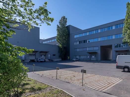 Bürofläche zur Miete 11.000 € 1.000 m² Bürofläche Brunn am Gebirge 2345