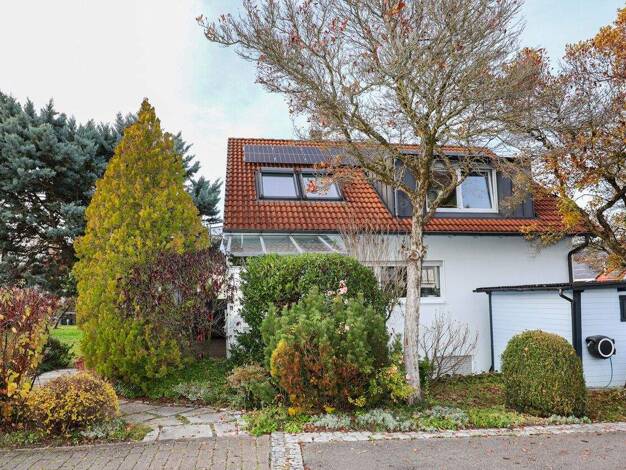 Einfamilienhaus zum Kauf 869.000 € 9 Zimmer 214 m² 467 m² Grundstück Metzingen 72555