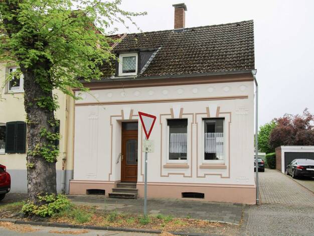 Sonstiges zum Kauf als Kapitalanlage geeignet 349.800 € 5 Zimmer 120 m² 431 m² Grundstück Alt-Homberg Homberg / Ruhrort / Baerl 47198