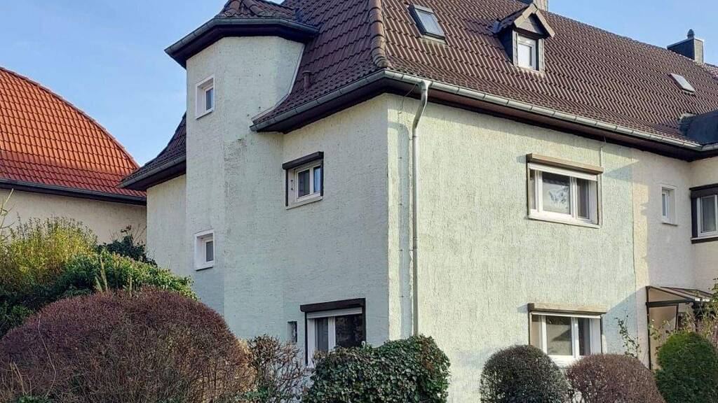 Reihenendhaus zum Kauf 219.900 € 4 Zimmer 125 m² 300 m² Grundstück Merseburg 06217