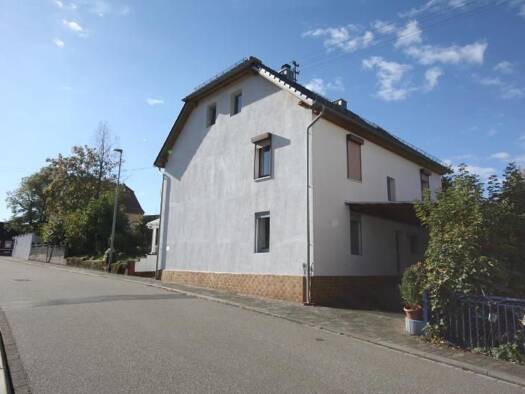 Haus zum Kauf 175.000 € 8 Zimmer 205 m² 890 m² Grundstück Berschweiler bei Baumholder 55777