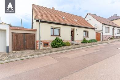 Reihenmittelhaus zum Kauf 79.000 € 4 Zimmer 129 m² 407 m² Grundstück Feuerberg 190 Giersleben 06449