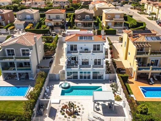 Haus zum Kauf 2.200.000 € 342 m² 618 m² Grundstück Travanca de Lagos 8600-313