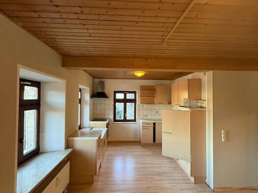 Wohnung zur Miete 1.100 € 4 Zimmer 120 m² Geschoss 1/2 frei ab sofort Neunkirchen Neunkirchen a.Brand 91077