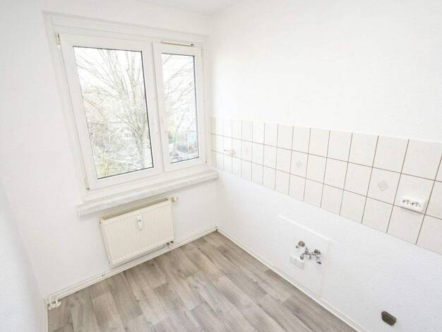 Wohnung zur Miete 296 € 2 Zimmer 49,3 m² 4. Geschoss frei ab 23.03.2026 C.-von-Ossietzky-Str. 175 Gablenz Chemnitz 09127