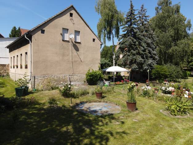 Einfamilienhaus zum Kauf 119.000 € 5 Zimmer 105 m² 6.000 m² Grundstück Alte Hauptstraße 2 Schwittersdorf Schwittersdorf (Salzatal) 06198