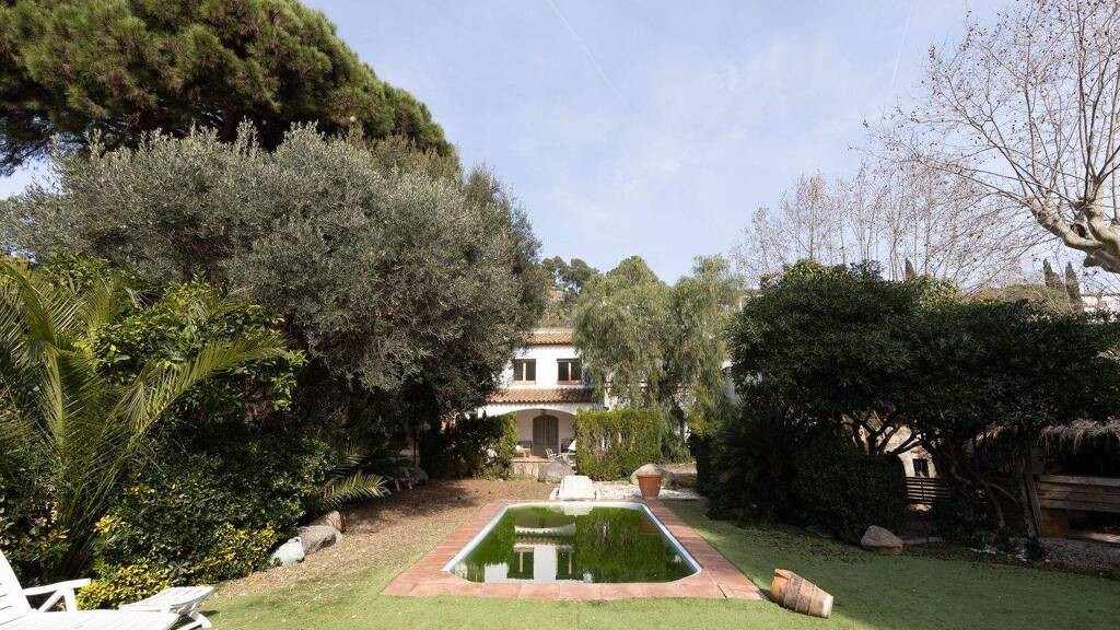 Landhaus zum Kauf provisionsfrei 792.000 € 10 Zimmer 2.147 m² Grundstück Sant Andreu de Llavaneres 08392