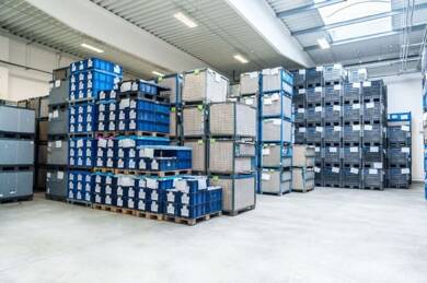 Lagerhalle zur Miete 4,80 € 2.500 m² Lagerfläche teilbar ab 1.000 m² - Kriftel 65830