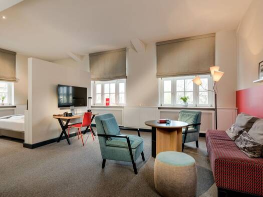 Wohnung zur Miete 3.750 € 1 Zimmer 54 m² 5. Geschoss Uhlenhorst Hamburg 22087