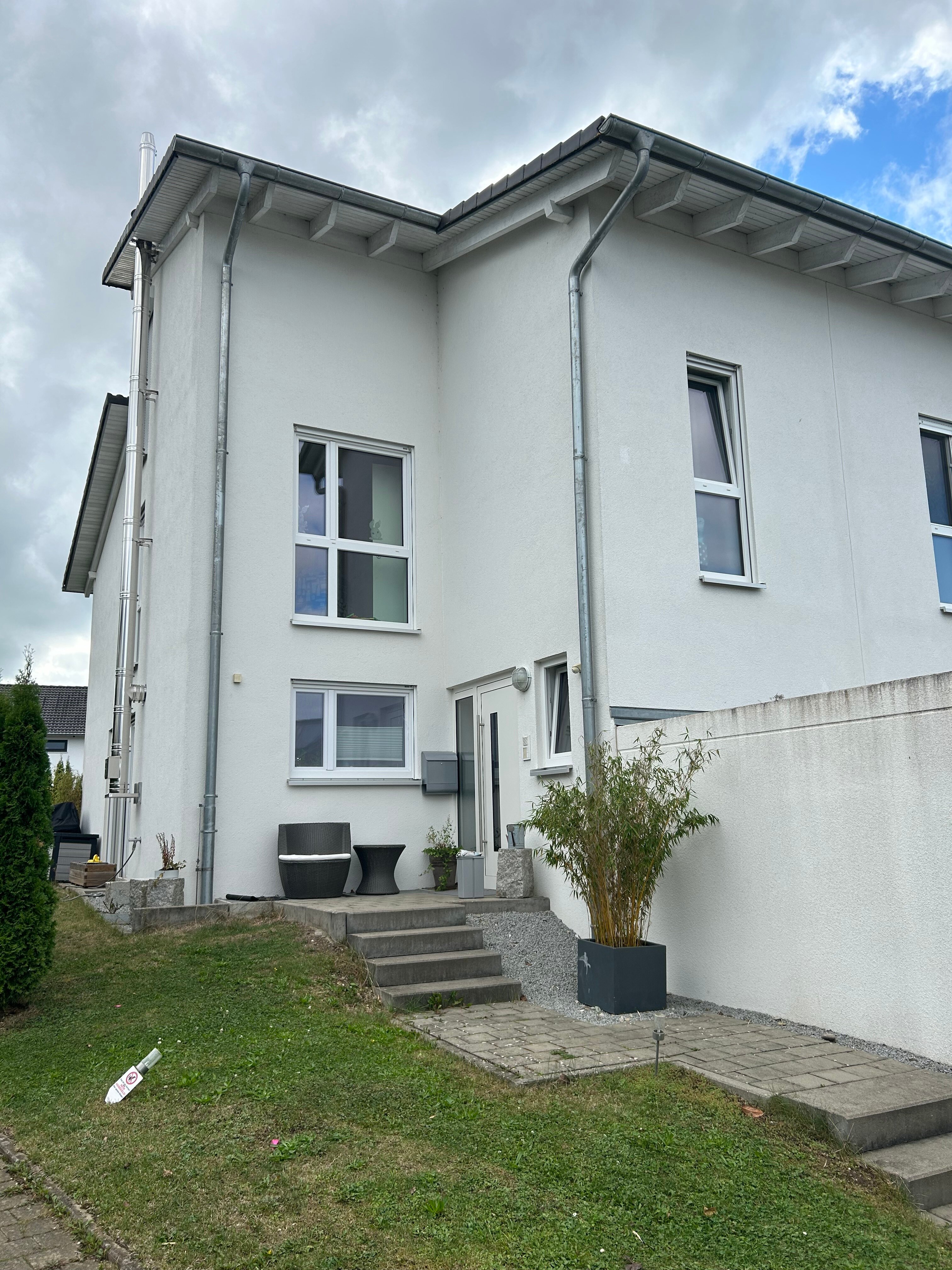 Haus zur Miete 1.300 € 4 Zimmer 112 m²<br/>Wohnfläche 281 m²<br/>Grundstück 01.12.2024<br/>Verfügbarkeit Ehingen Ehingen (Donau) 89584