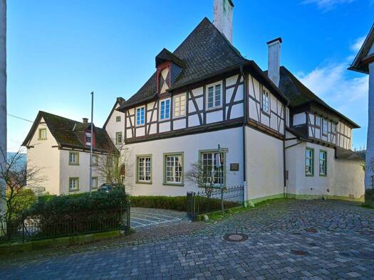 Haus zum Kauf 975.000 € 8 Zimmer 454 m² 1.248 m² Grundstück Arnsberg Arnsberg 59821