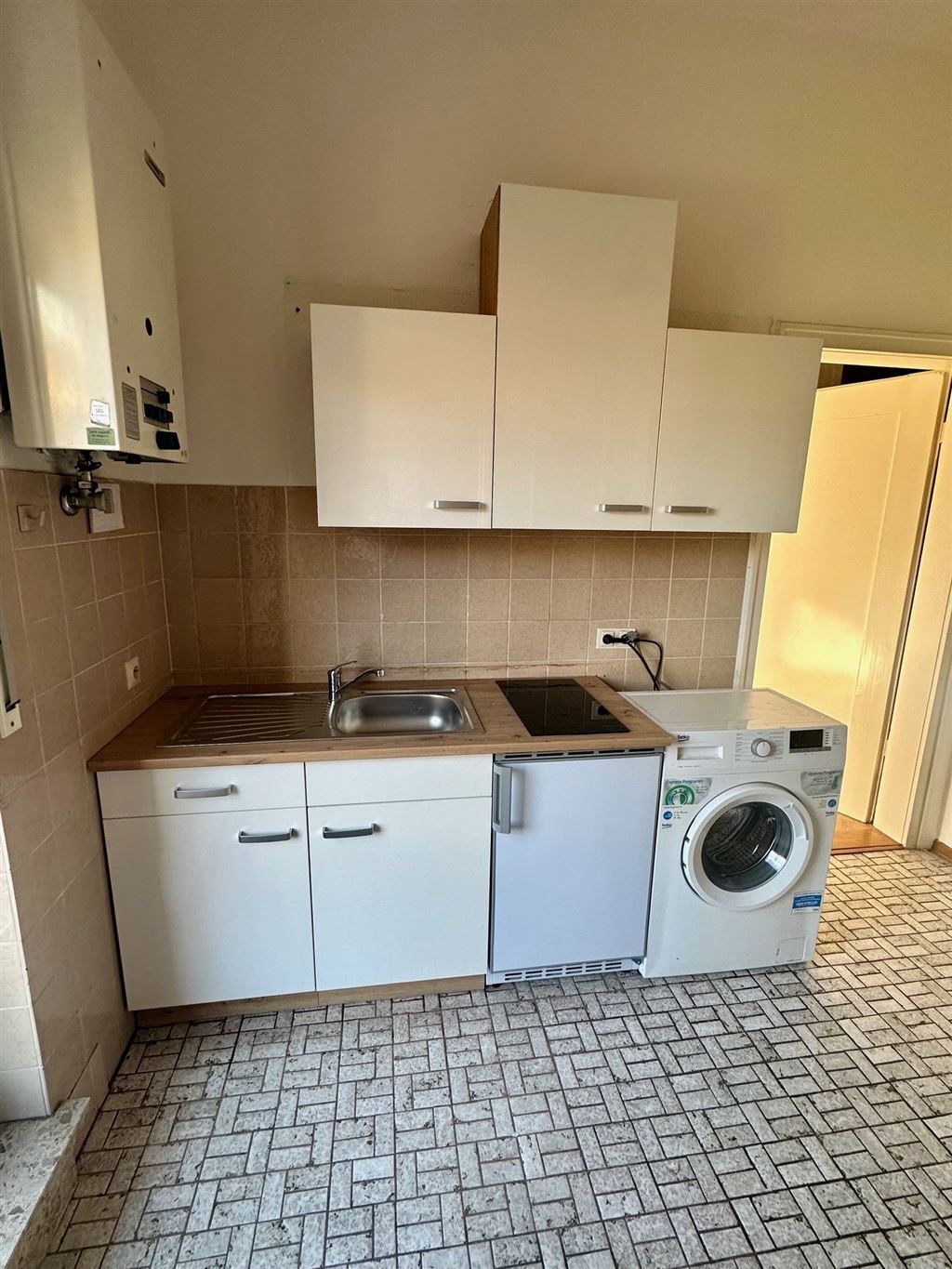 Wohnung zur Miete 480 € 1,5 Zimmer 28,4 m²<br/>Wohnfläche 01.01.2025<br/>Verfügbarkeit Südstadt Heilbronn 74072