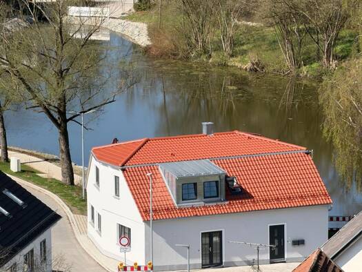 Wohnung zur Miete 1.600 € 2,5 Zimmer 100 m² Geschoss 1/2 frei ab 01.10.2026 Bahnhofstraße 6 Türkenfeld Türkenfeld 82299