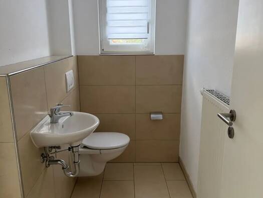 Wohnung zur Miete 880 € 3 Zimmer 90 m² Geschoss 1/2 frei ab sofort Aldingen Aldingen 78554