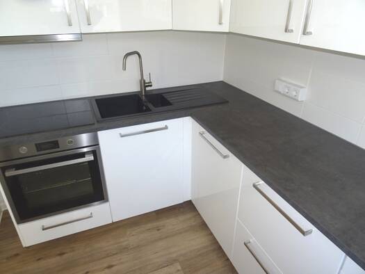 Wohnung zur Miete 350 € 3 Zimmer 60 m² 4. Geschoss frei ab sofort Herderweg Werdau 08412