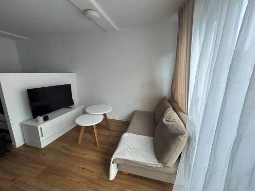 Wohnung zur Miete 460 € 1 Zimmer 29,3 m² Geschoss 1/4 frei ab 01.12.2026 Schwabacher Straße 122 Südstadt Fürth 90763