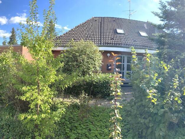 Einfamilienhaus zum Kauf 379.000 € 5 Zimmer 198 m² 1.300 m² Grundstück Altenberg Oberasbach 90522
