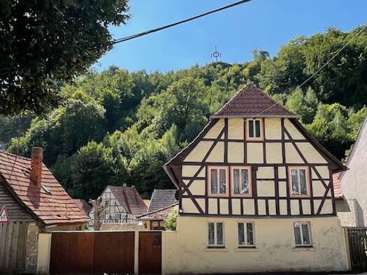 Einfamilienhaus zum Kauf 29.000 € 7 Zimmer 168 m² 570 m² Grundstück Questenberger Dorfstraße 17 Questenberg Südharz 06536