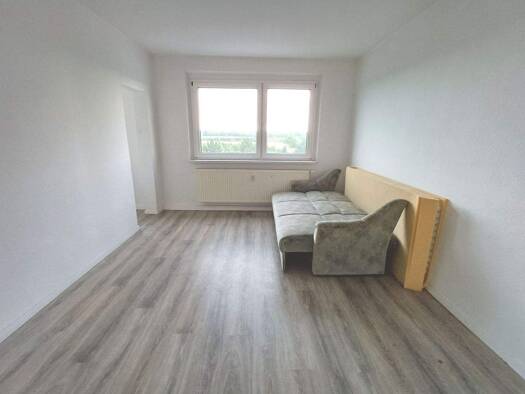 Wohnung zur Miete 165 € 1 Zimmer 27 m² EG frei ab sofort Magdeborner Straße 52 Borna 04552