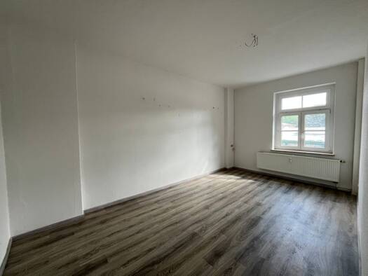 Wohnung zur Miete 290 € 2 Zimmer 49 m² 1. Geschoss frei ab sofort Heinrich-Heine-Straße Hainichen Hainichen 09661