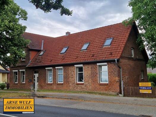 Einfamilienhaus zum Kauf 189.000 € 10 Zimmer 230 m² 1.033 m² Grundstück frei ab sofort Ludwigslust Ludwigslust 19288