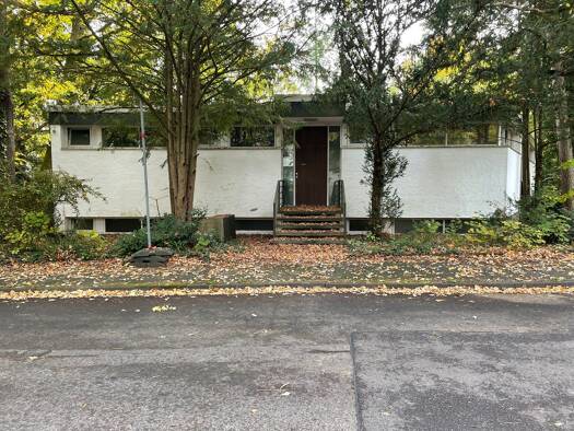 Einfamilienhaus zum Kauf provisionsfrei 1.350.000 € 8 Zimmer 182,3 m² 1.048 m² Grundstück Burgberg Erlangen 91054