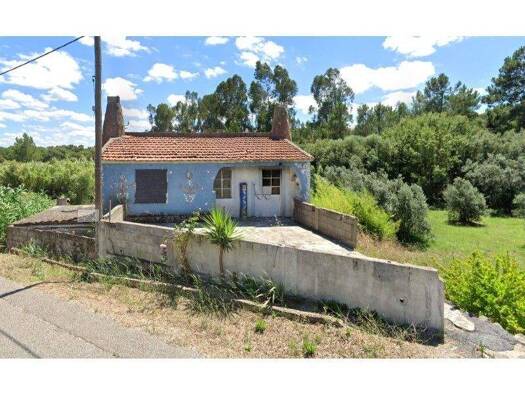 Haus zum Kauf 67.500 € 2 Zimmer 650 m² Grundstück Vila Nova da Barquinha