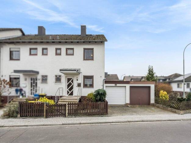Reihenendhaus zum Kauf 299.000 € 4 Zimmer 89 m² 301 m² Grundstück Altenstadt 63674
