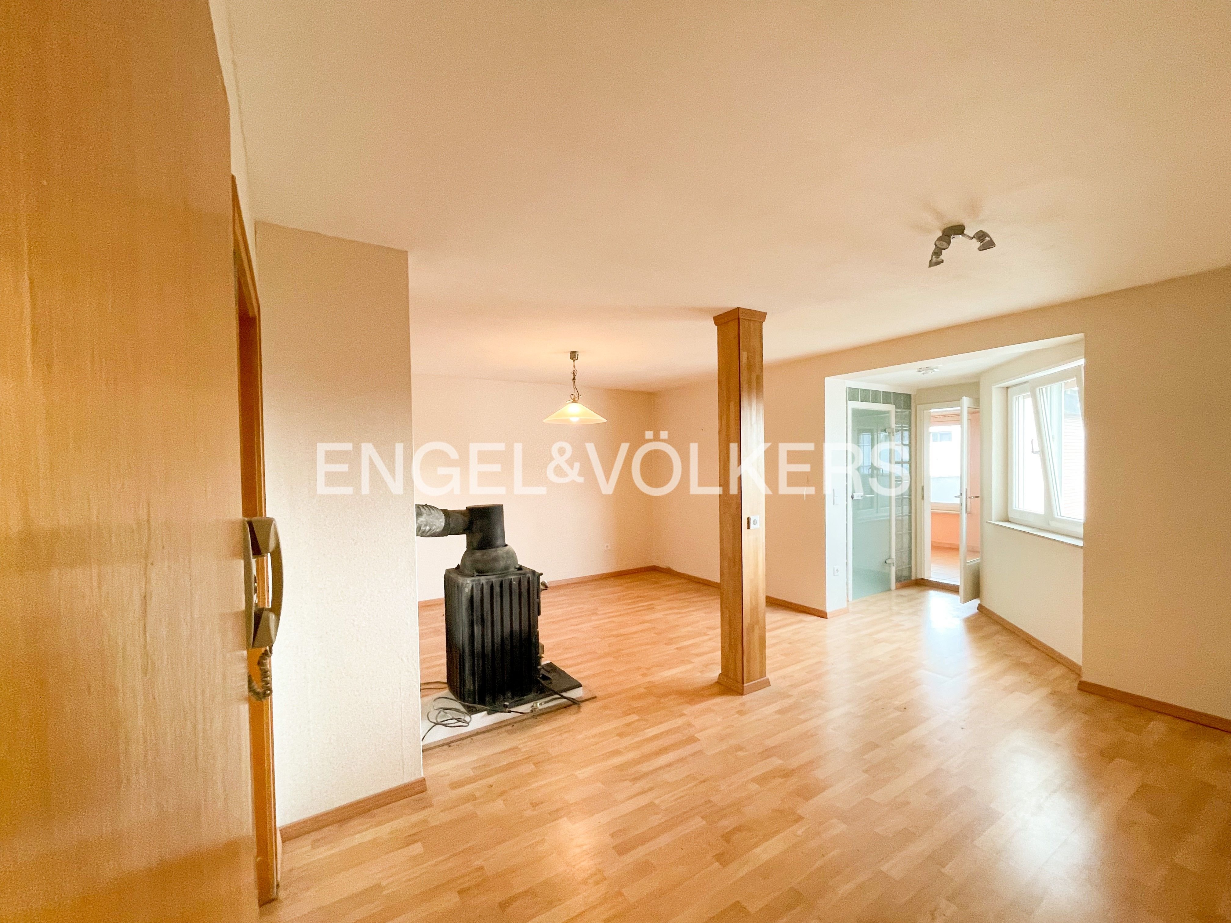 Mehrfamilienhaus zum Kauf 339.000 € 6 Zimmer 147 m²<br/>Wohnfläche 352 m²<br/>Grundstück Plankstadt 68723