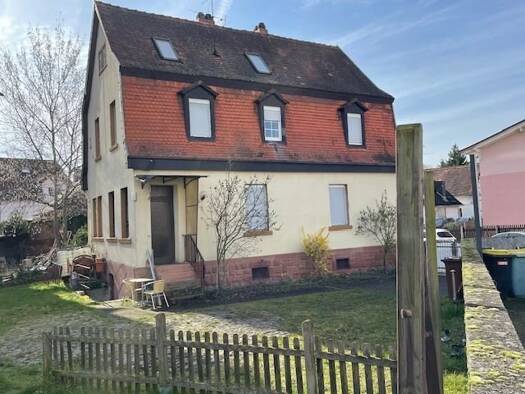 Mehrfamilienhaus zum Kauf 365.500 € 6 Zimmer 192,8 m² 650 m² Grundstück frei ab sofort Langenselbold 63505