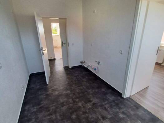 Wohnung zur Miete 340 € 3 Zimmer 61,6 m² frei ab sofort Goethestraße 3 Marienthal Zwickau 08060