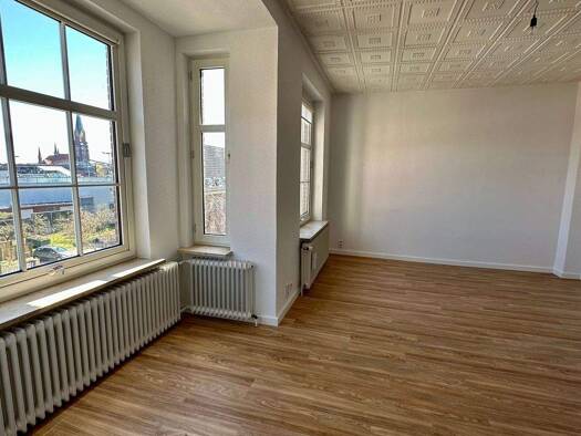 Maisonette zur Miete 1.350 € 5 Zimmer 152,8 m² 2. Geschoss frei ab sofort Schleswig 24837
