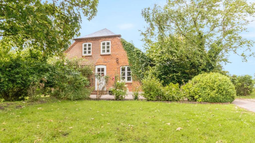 Einfamilienhaus zum Kauf 477.000 € 4 Zimmer 134 m² 7.169 m² Grundstück Rodenäs 25924