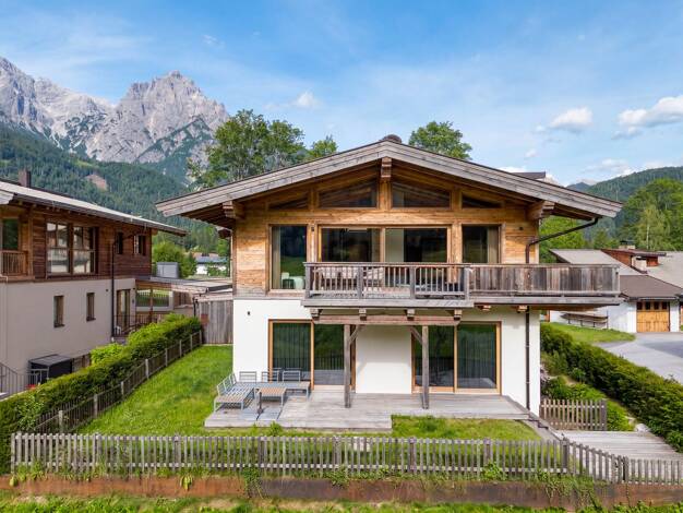 Haus zum Kauf 2.950.000 € 4 Zimmer 294,5 m² 484 m² Grundstück St. Ulrich am Pillersee 6393