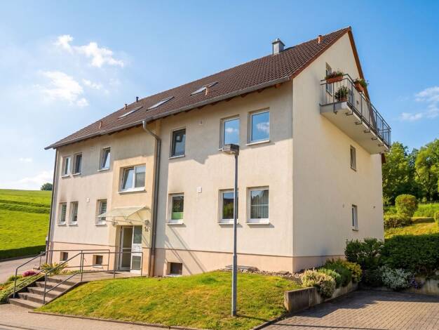 Wohnung zur Miete 550 € 3 Zimmer 69,6 m² 1. Geschoss frei ab 01.11.2026 Hammerstraße 1 a Schmalkalden Schmalkalden 98574