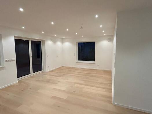 Terrassenwohnung zur Miete 1.090 € 4 Zimmer 80 m² Geschoss EG/1 frei ab sofort Am Wasen 6 Langlau Pfofeld 91738